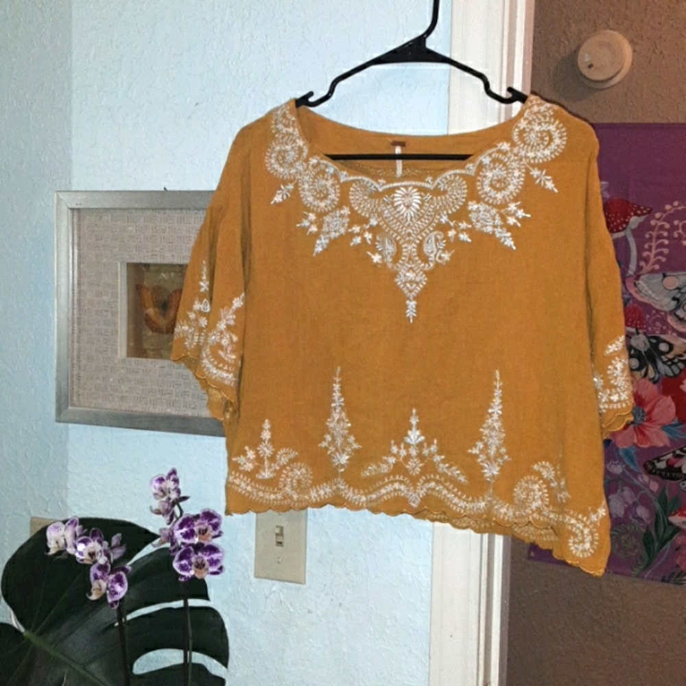FREE PEOPLE Bohemian embroidered womens crop top 🌼😊🍂